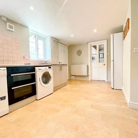 Cheltenham Central Apartment, Parking, Close Bars & Restaurants 切尔滕纳姆 外观 照片